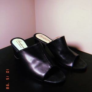 Black Mules (40)